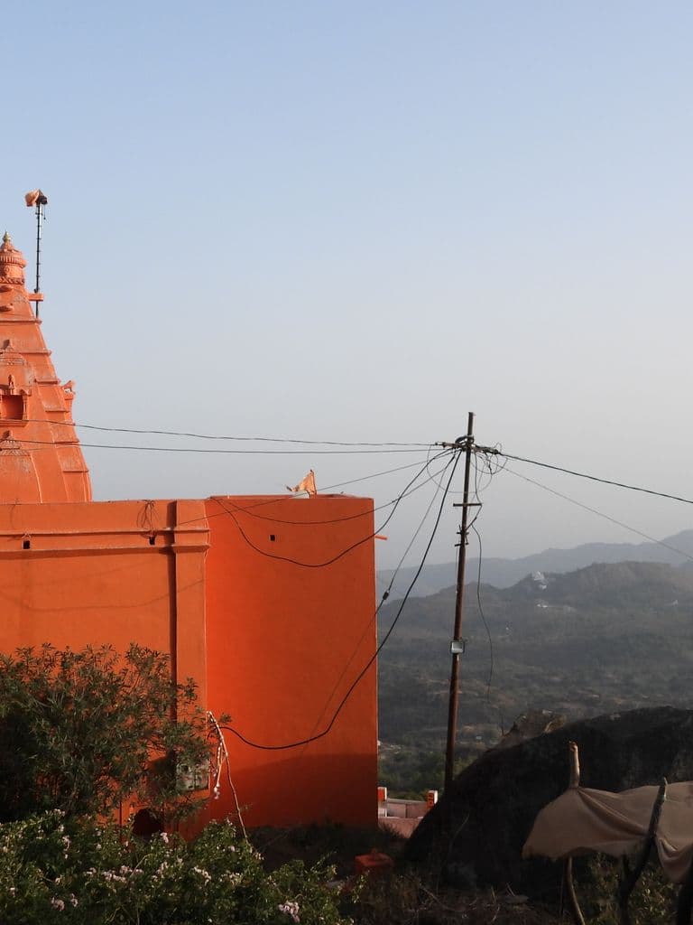 dattatreya_charan_paduka_mandir_6.jpg