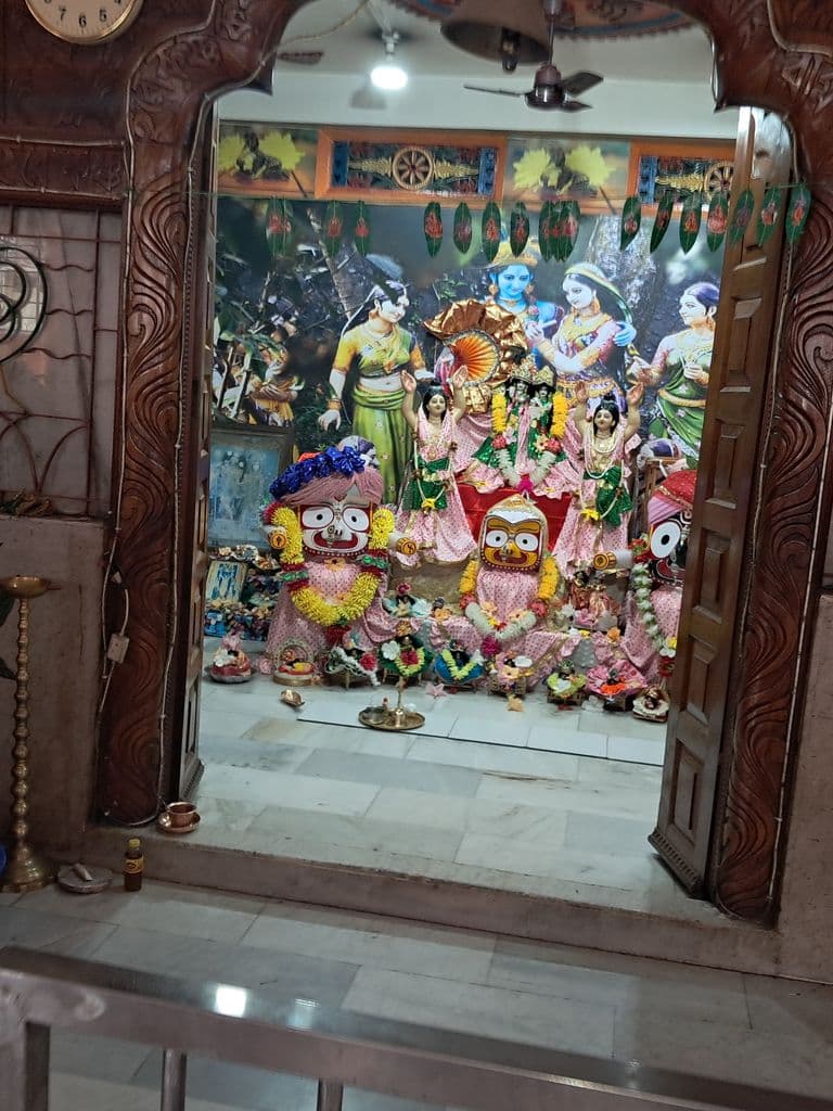 dimapur_radha_krishna_mandir_2.jpg