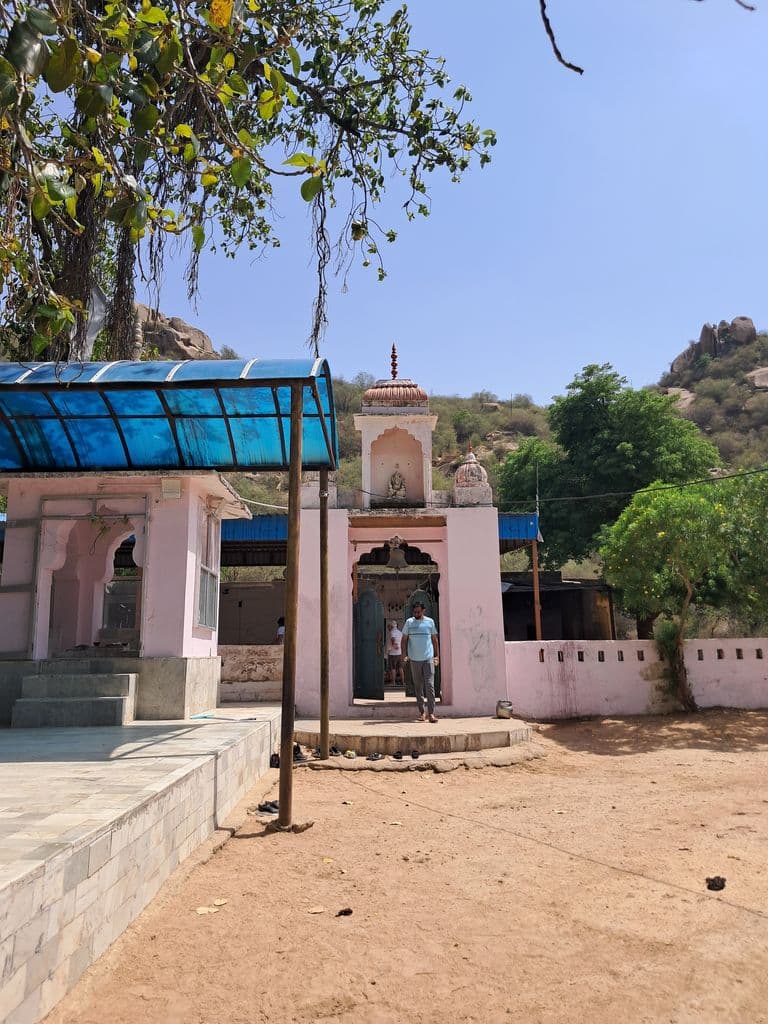 doshi_hill_chyavan_rishi_ashram_7.jpg