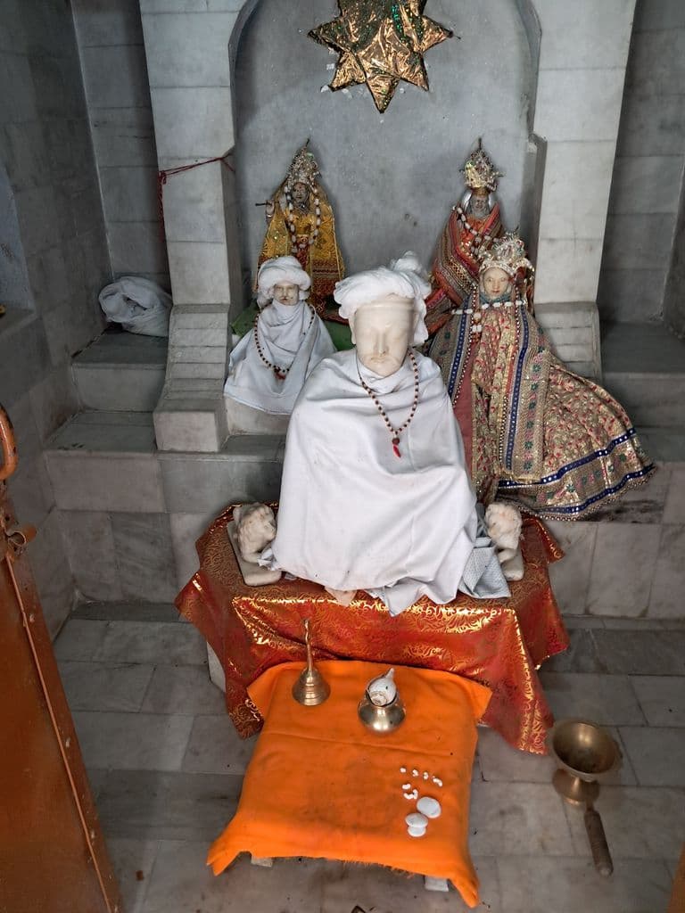 doshi_hill_chyavan_rishi_ashram_9.jpg