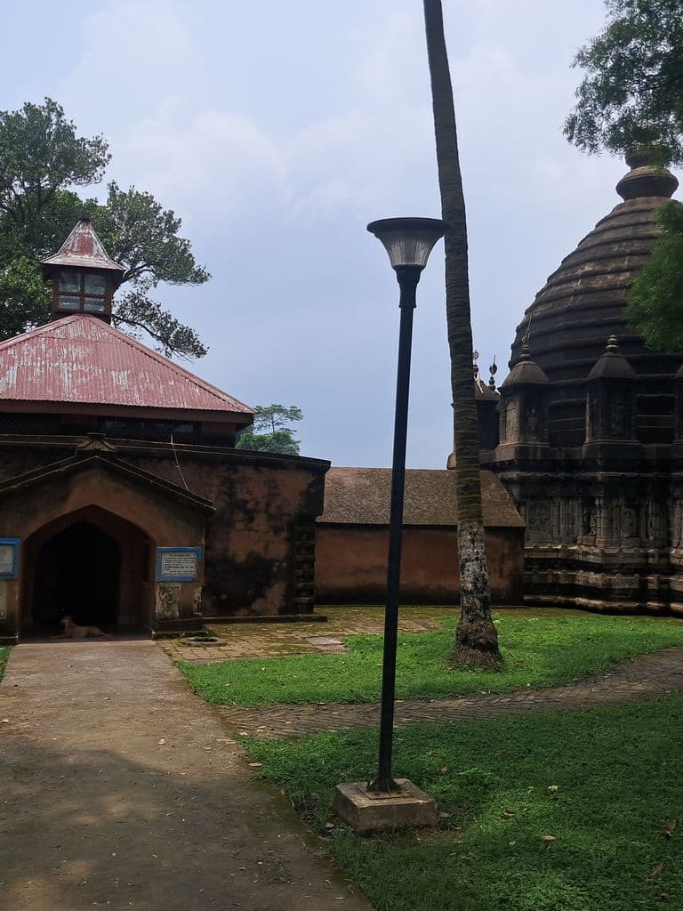 guwahati_ashwaklanta_mandir_7.jpg