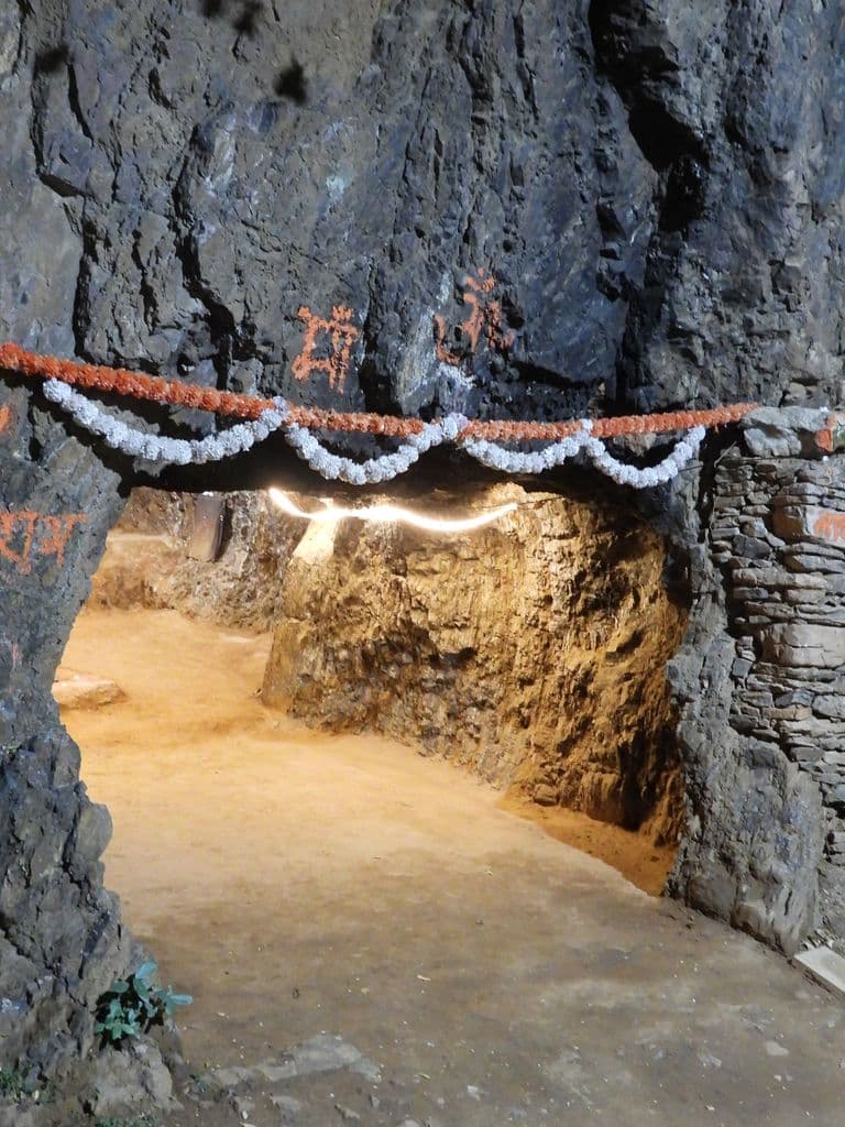 hinglaj_mata_gufa_mandir_8.jpg