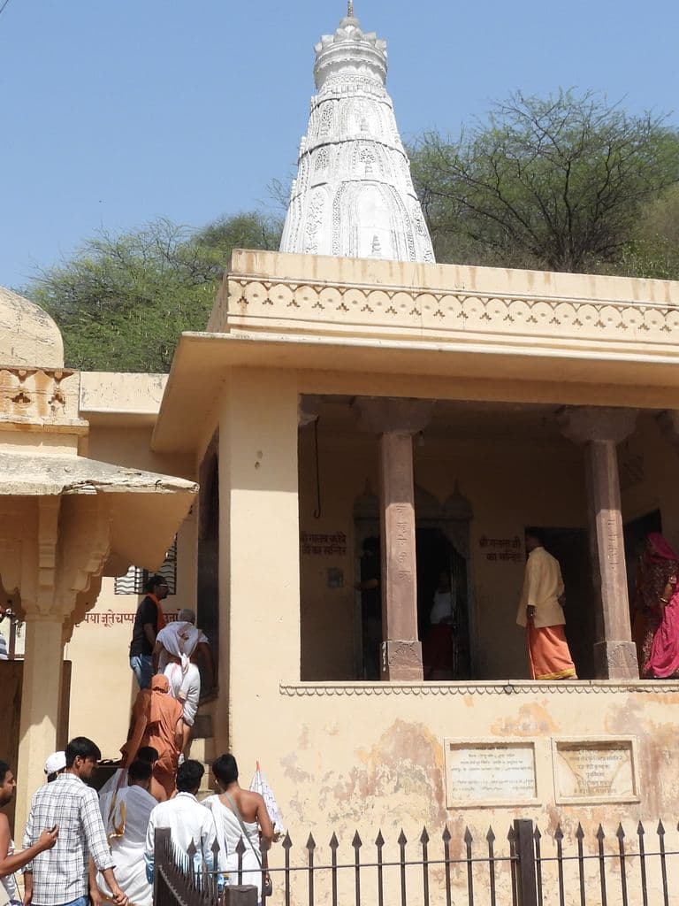 jaipur_galav_rishi_ashram_3.jpg