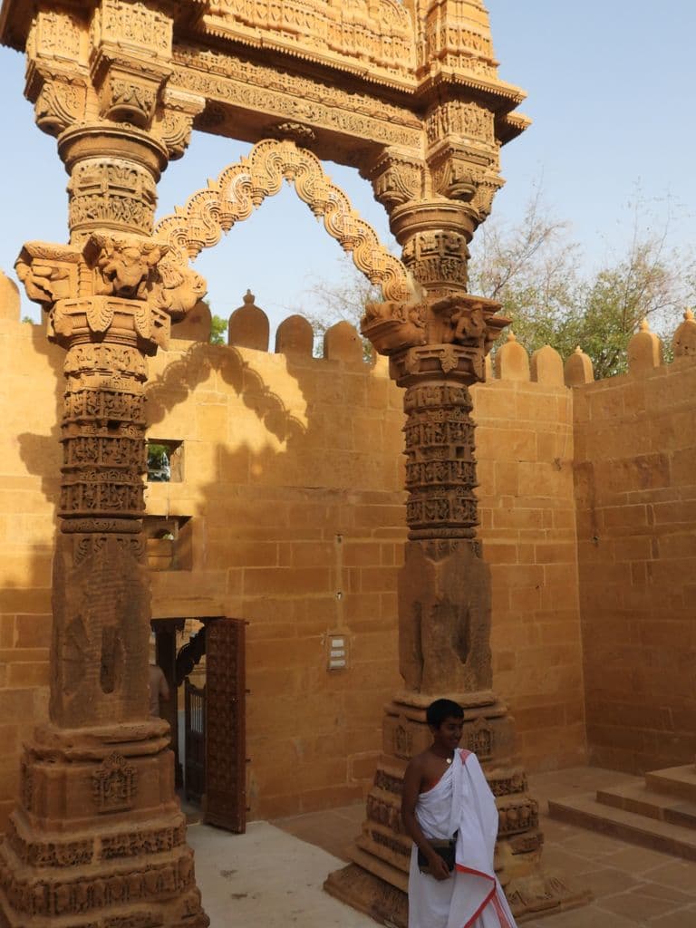 jaisalmer_sahasraphana_parshwanath_mandir_7.jpg