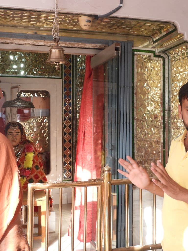 jighriyal_shrimata_mandir_4.jpg