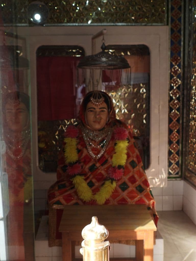jighriyal_shrimata_mandir_5.jpg