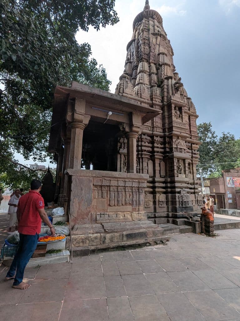 kandwa_kardameshwar_mahadev_mandir_3.jpg