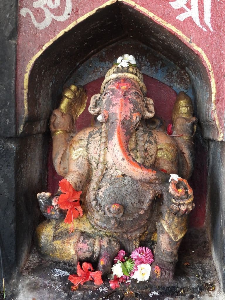Kashi Vishweshwara Temple Mahuli Satara