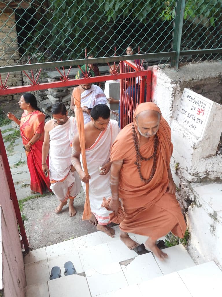 kotitirtha_shiva_linga_7.jpg