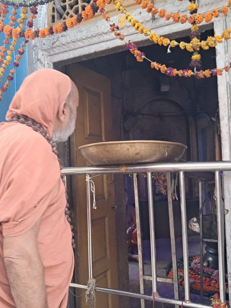 lucknow_mankameshwar_mandir_5.jpg