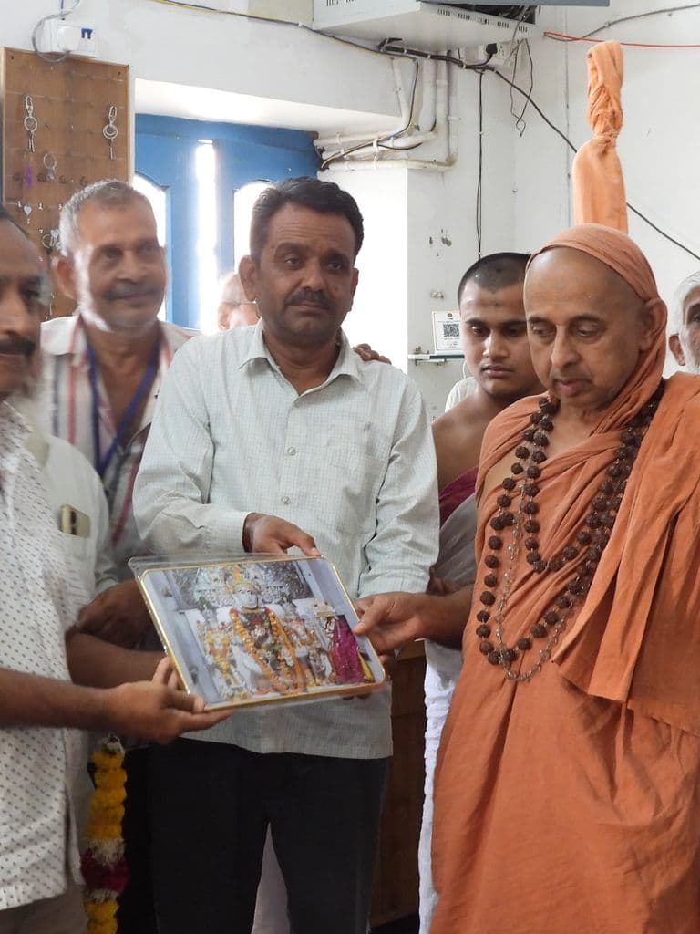 madri_aapeshwar_mahadev_mandir_7.jpg