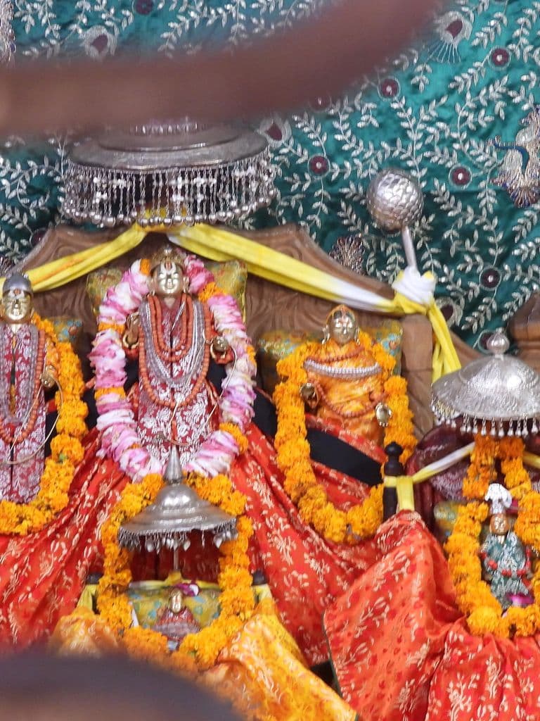 manikaran_shiva_mandir_15.jpg