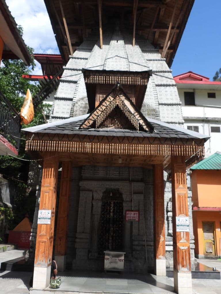 manikaran_shiva_mandir_6.jpg