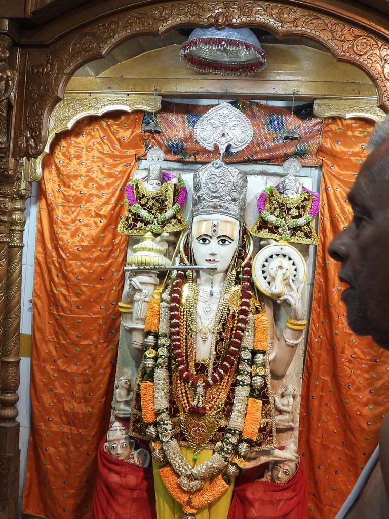 Shri Omkareshwara Vishnu Bhagwan Mandir - Shuklatirth