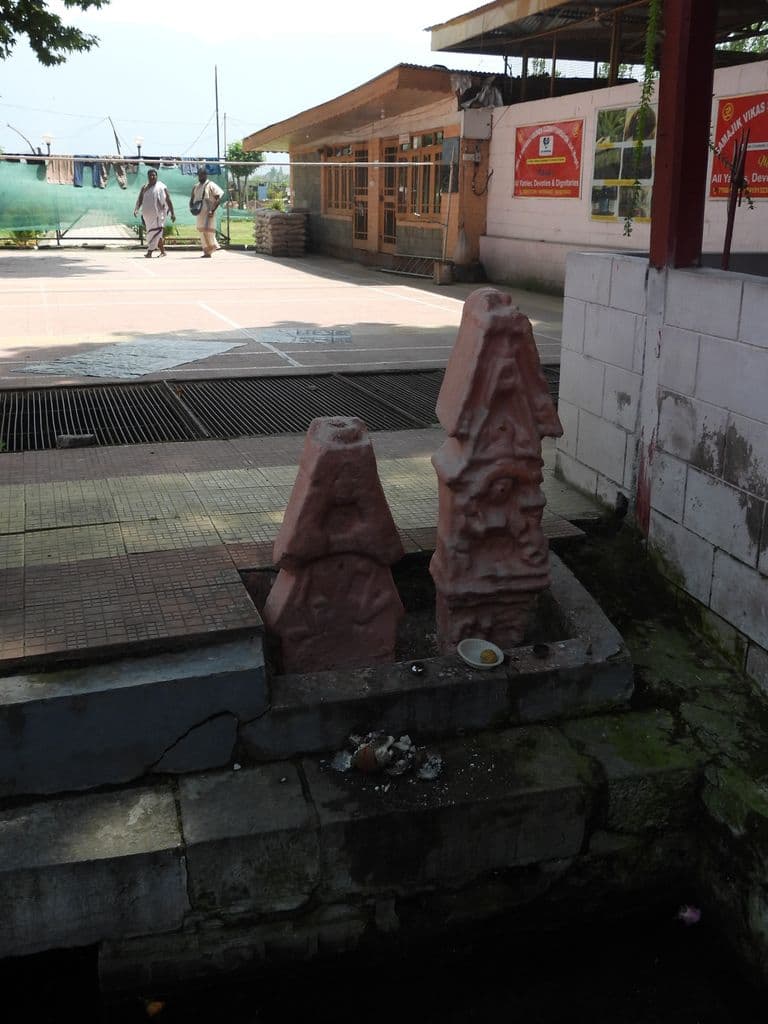 pokribal_sharika_devi_moola_mandir_14.jpg