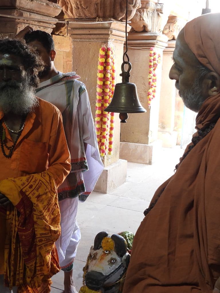 Purneshwara Mahadev Mandir - Lakhadi