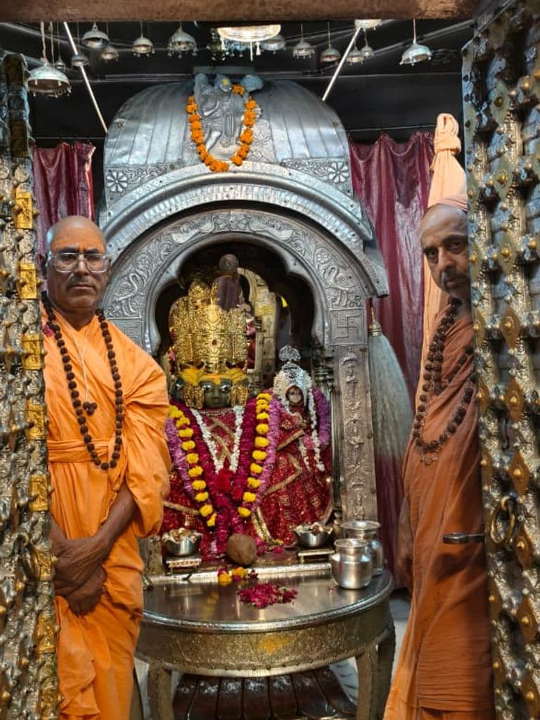 pushkar_brahma_mandir_4.jpg