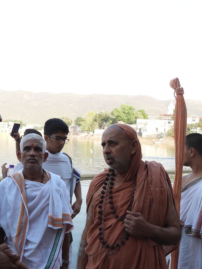 pushkar_sarovar_10.jpg