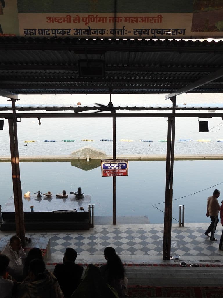 pushkar_sarovar_4.jpg