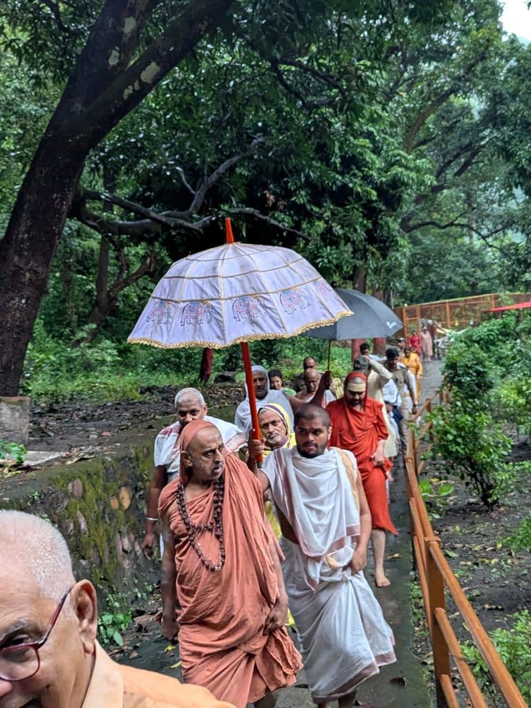 rishikesh_vasishta_gufa_3.jpg