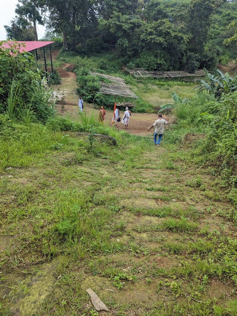 robipur_bhuban_baba_mandir_12.jpg