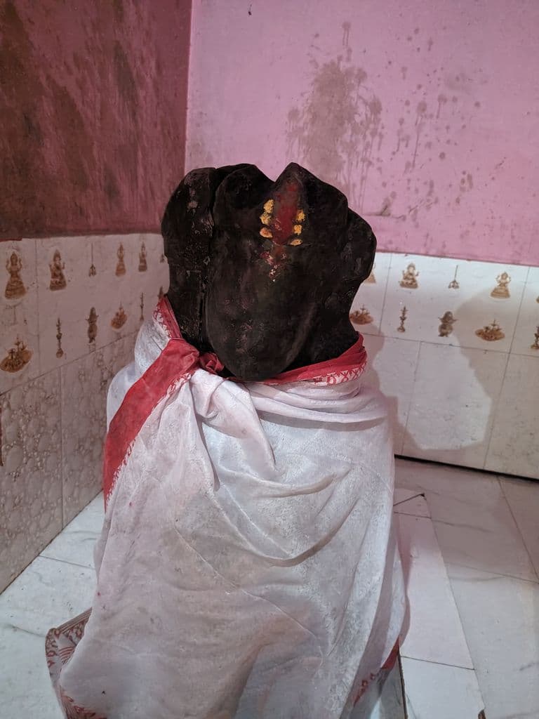 robipur_bhuban_baba_mandir_28.jpg