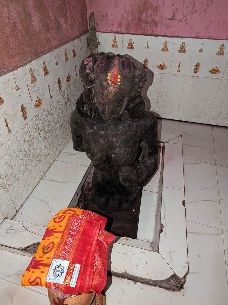 robipur_bhuban_baba_mandir_31.jpg