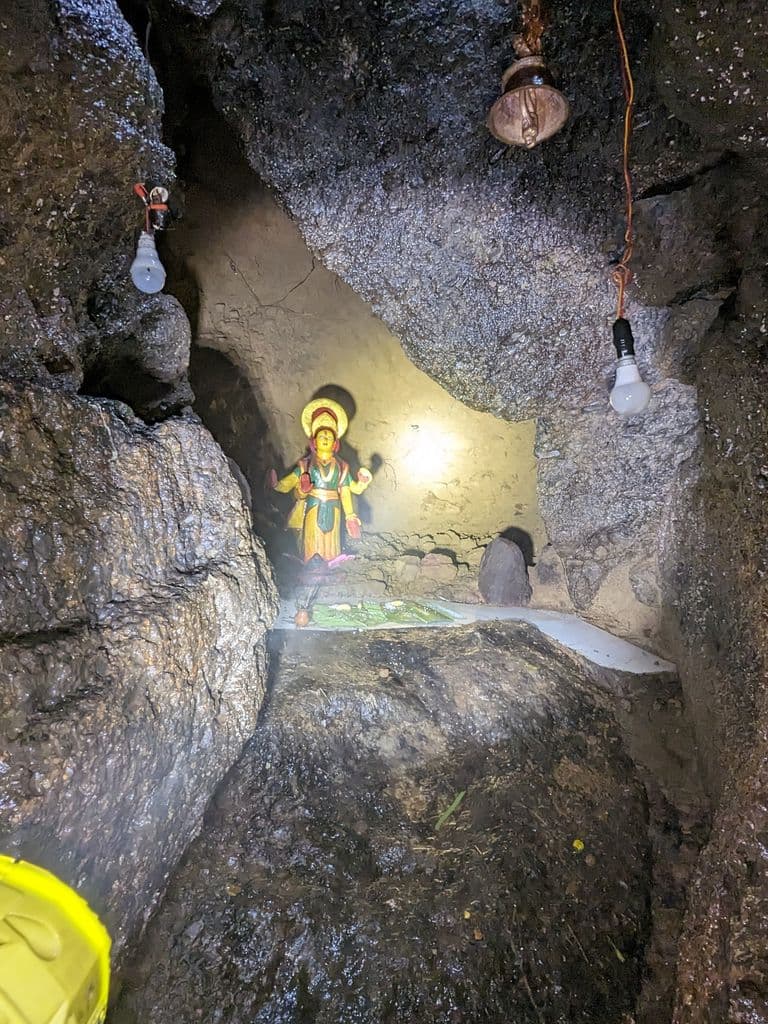 robipur_bhuban_baba_mandir_33.jpg