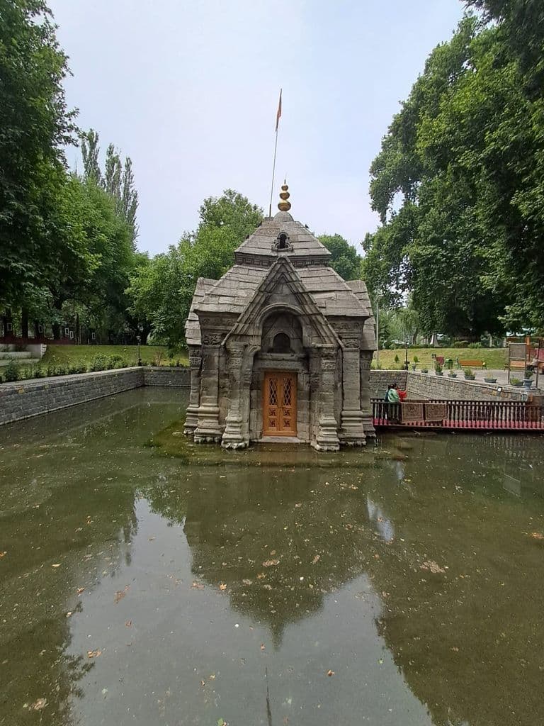 srinagar_pandrethan_mahadev_mandir_13.jpg