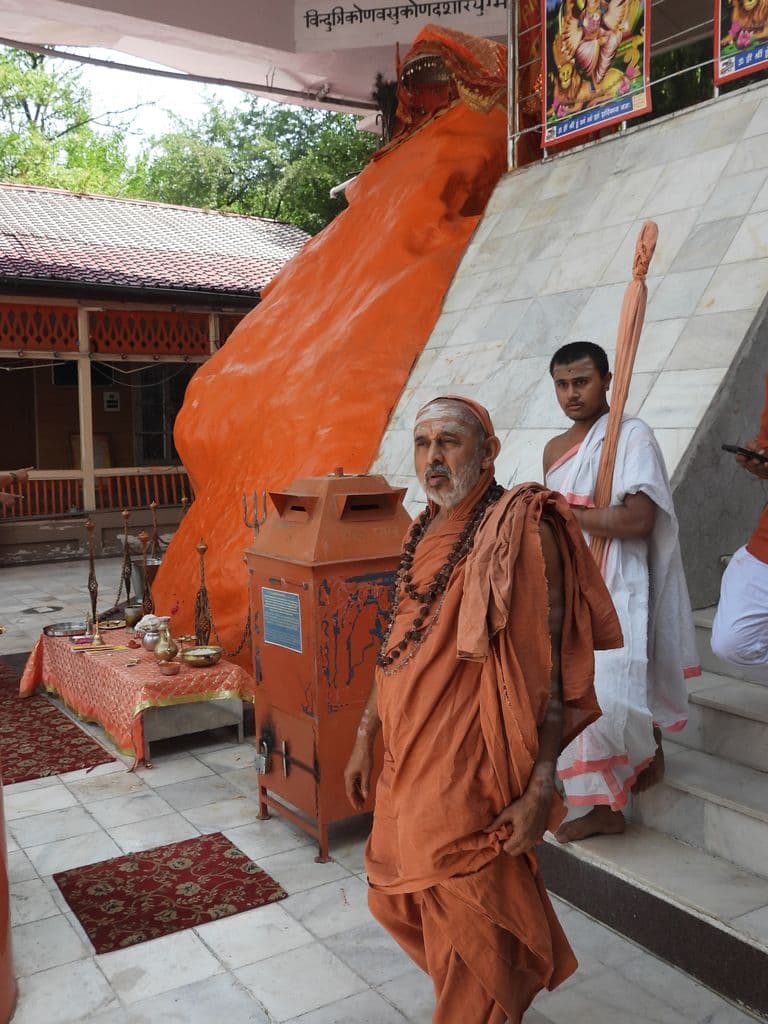 srinagar_sharika_devi_mandir_5.jpg