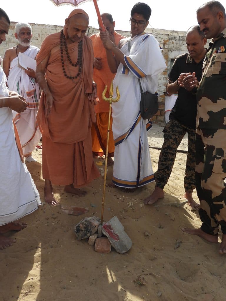 tanot_mata_mandir_24.jpg