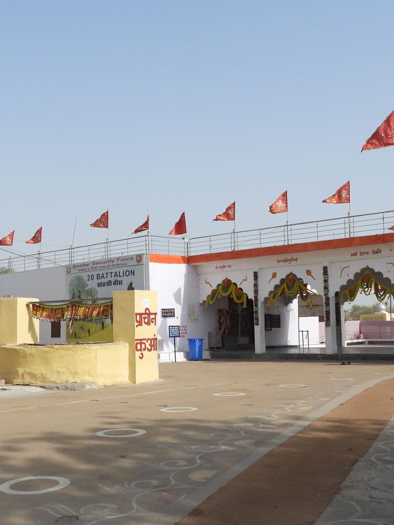 tanot_mata_mandir_3.jpg