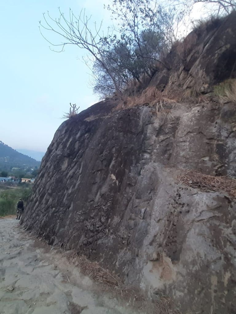 udhampur_pandava_caves_8.jpg
