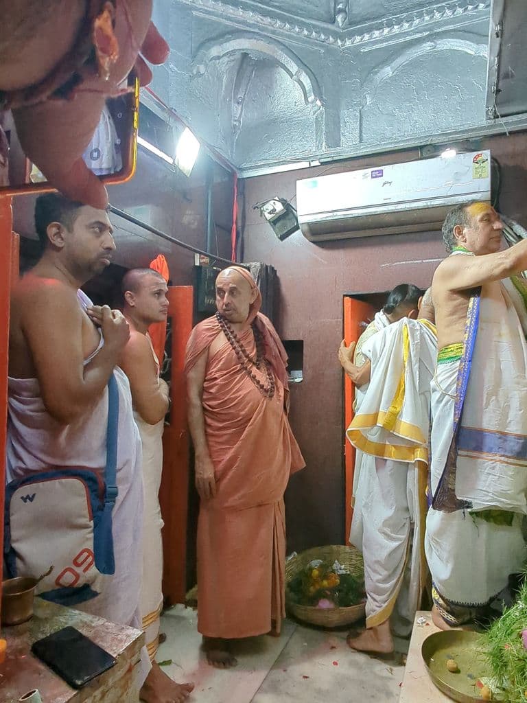 varanasi_chintamani_ganesh_mandir_2.jpg