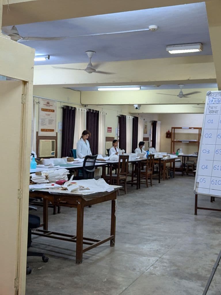 varanasi_pandulipi_sanshodhan_and_samsadhan_kendra_sampoornanand_sanskrit_university_11.jpg