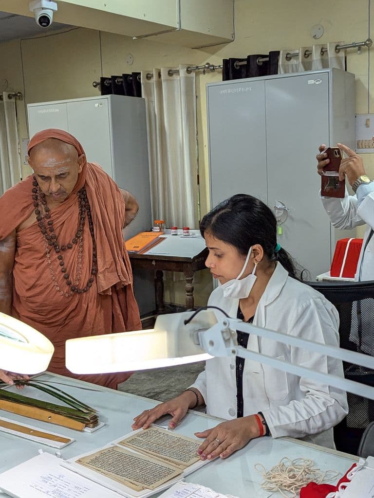 varanasi_pandulipi_sanshodhan_and_samsadhan_kendra_sampoornanand_sanskrit_university_5.jpg