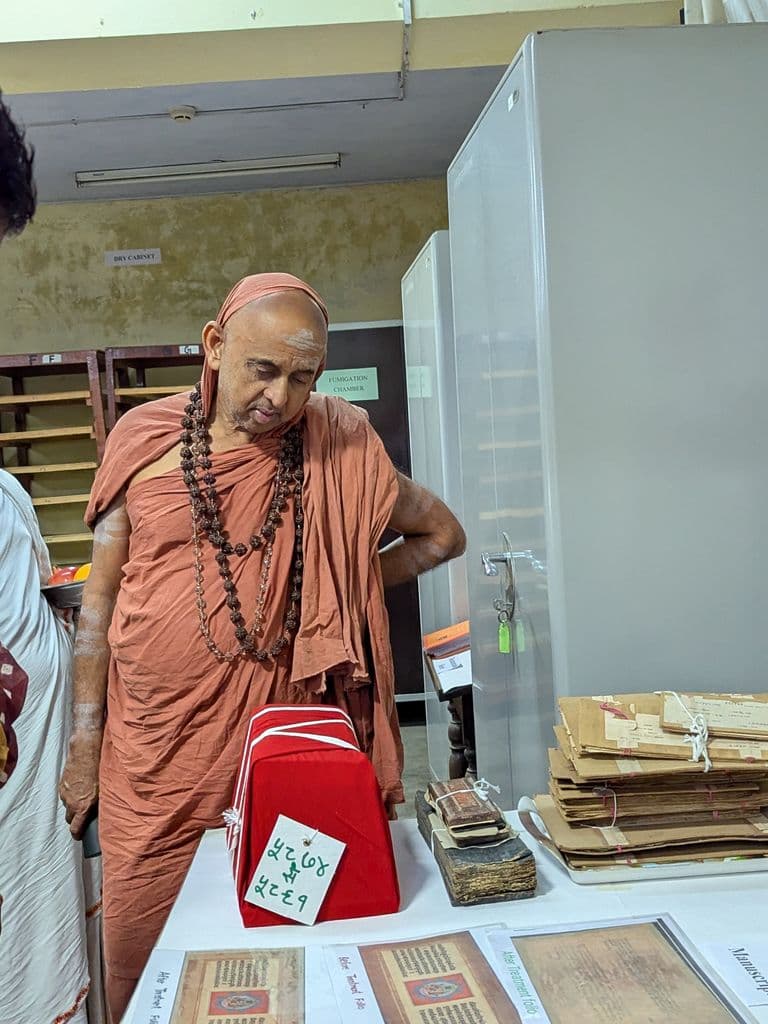 varanasi_pandulipi_sanshodhan_and_samsadhan_kendra_sampoornanand_sanskrit_university_6.jpg