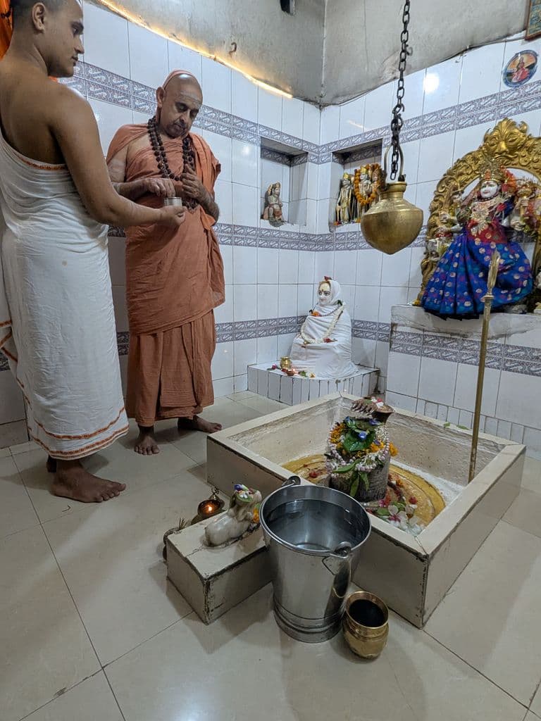 varanasi_sri_adya_jagadguru_shankaracharya_ashram_naria_12.jpg