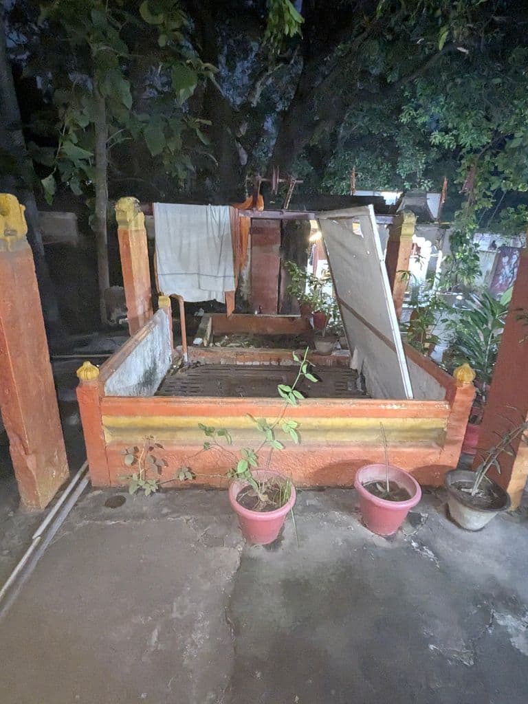 varanasi_sri_adya_jagadguru_shankaracharya_ashram_naria_4.jpg