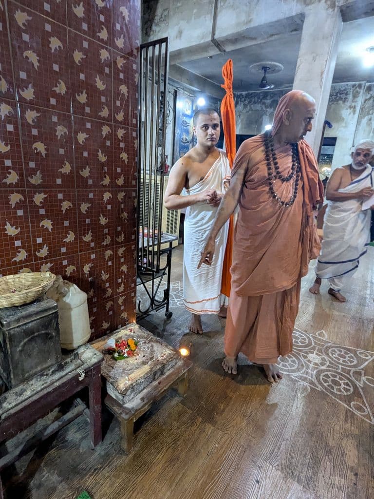 varanasi_sri_adya_jagadguru_shankaracharya_ashram_naria_8.jpg