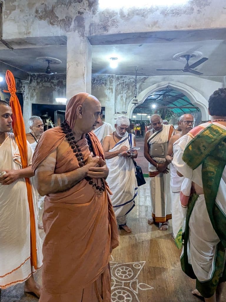 varanasi_sri_adya_jagadguru_shankaracharya_ashram_naria_9.jpg