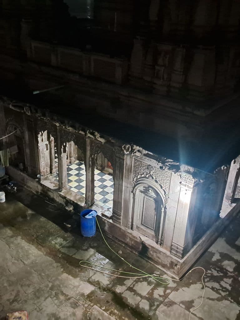 varanasi_tripura_sundari_mandir_manikarnika_ghat_11.jpg