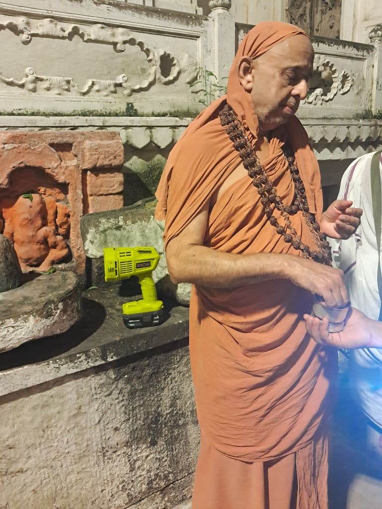 varanasi_tripura_sundari_mandir_manikarnika_ghat_8.jpg