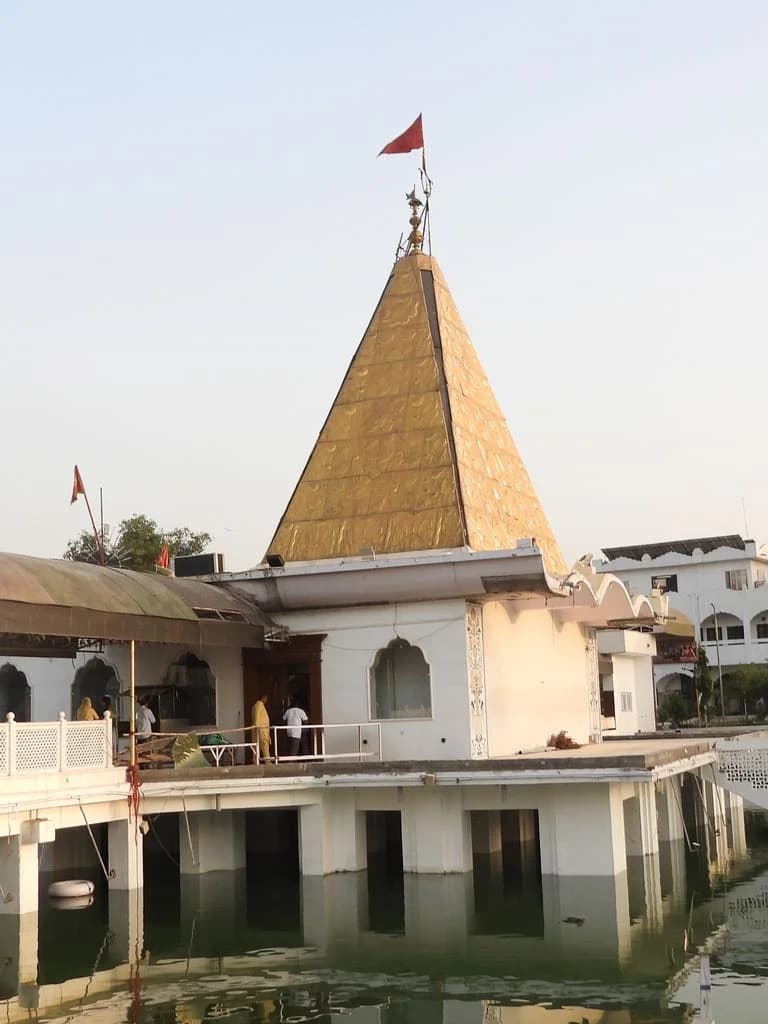 jalandhar_devi_talab_mandir_1.jpg