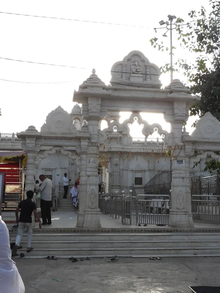 Aapeshwar Mahadev Mandir - Madri