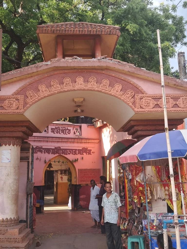 malda_nandikeshwari_mandir_sainthia_1.jpg