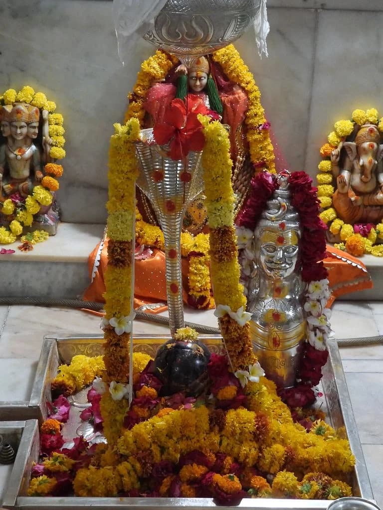 sundha_parvat_chamunda_mata_mandir_6.jpg