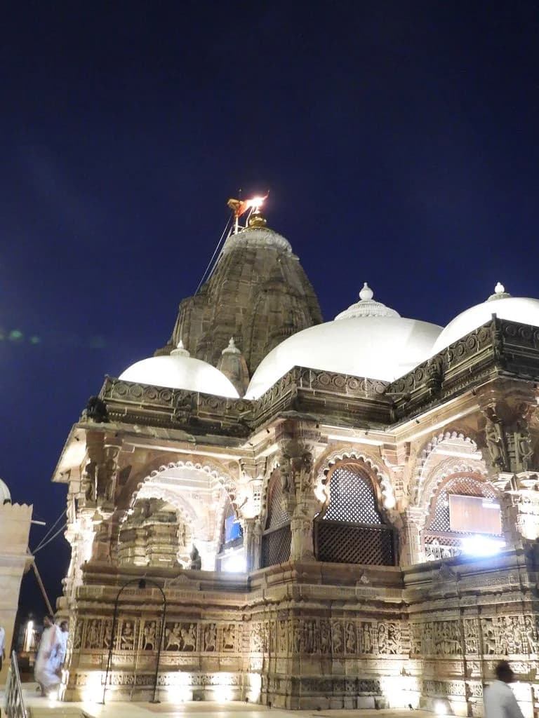 vadnagar_hatkeshwara_mandir_13.jpg